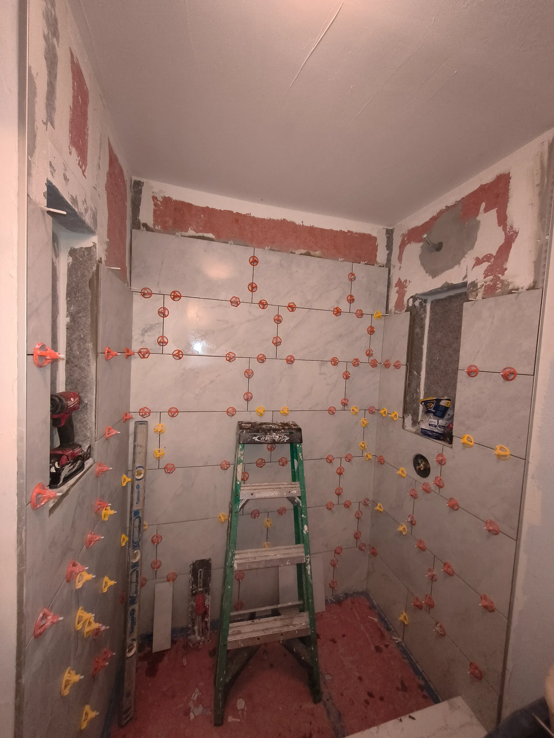 Porcelain tile setting