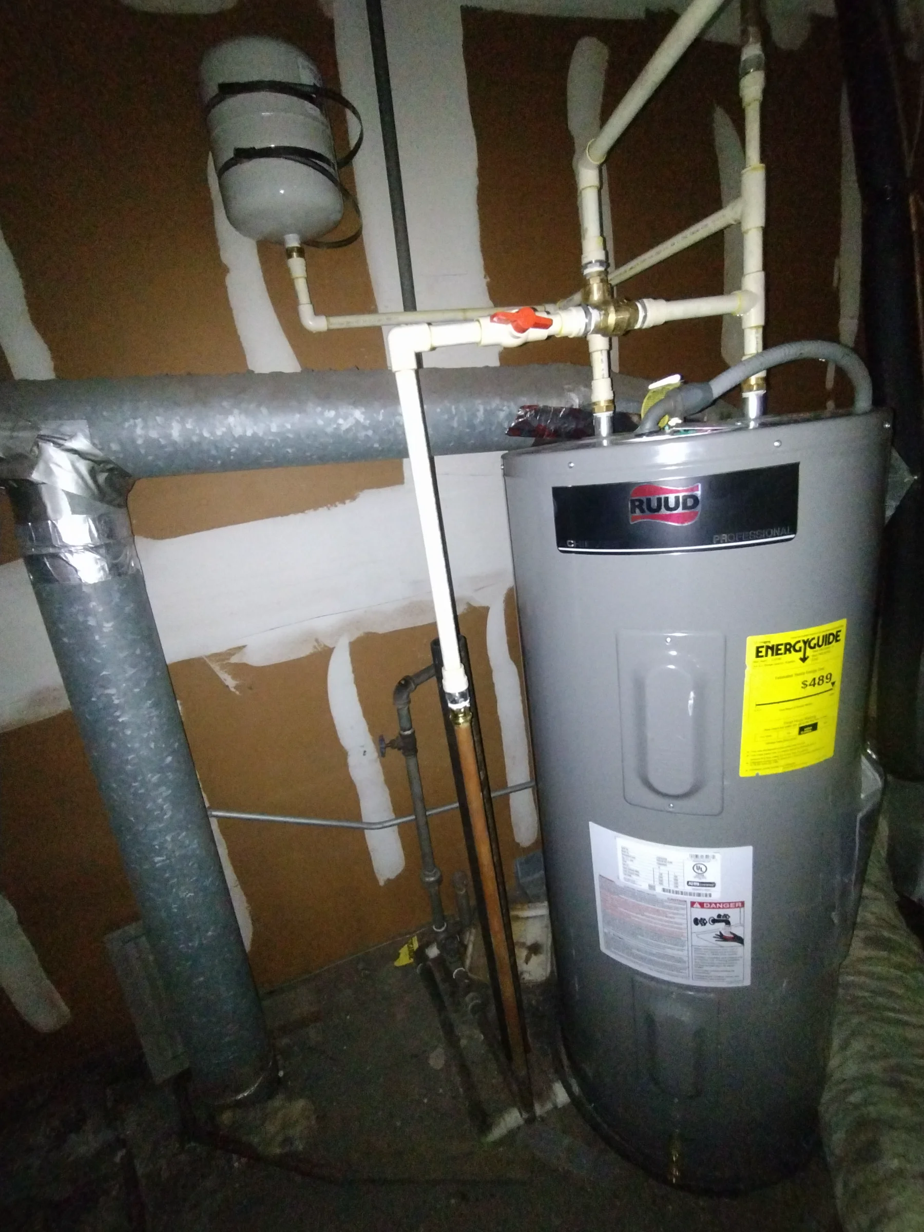 Storage and Tankless Hot-Water Installations — Tampa