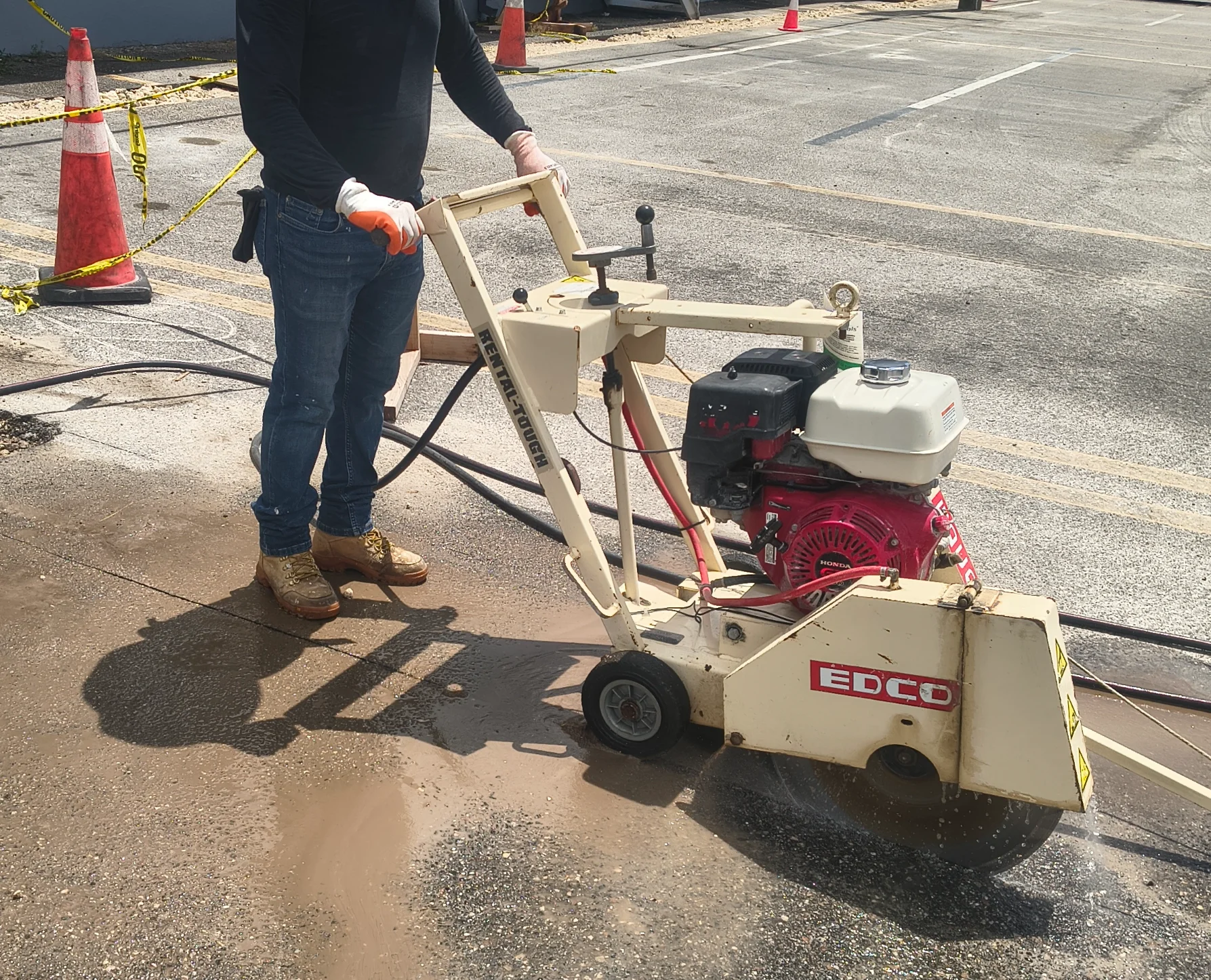 Asphalt cutting in the project gallery